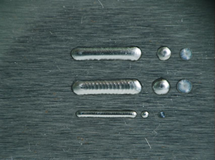 <a href='http://m.hnsnmzgyp.com/product/3.htm' class='text_a'>模具激光焊機</a>修復(fù)鏡面模具效果